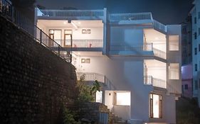 Silver Crest Hotel Kasauli